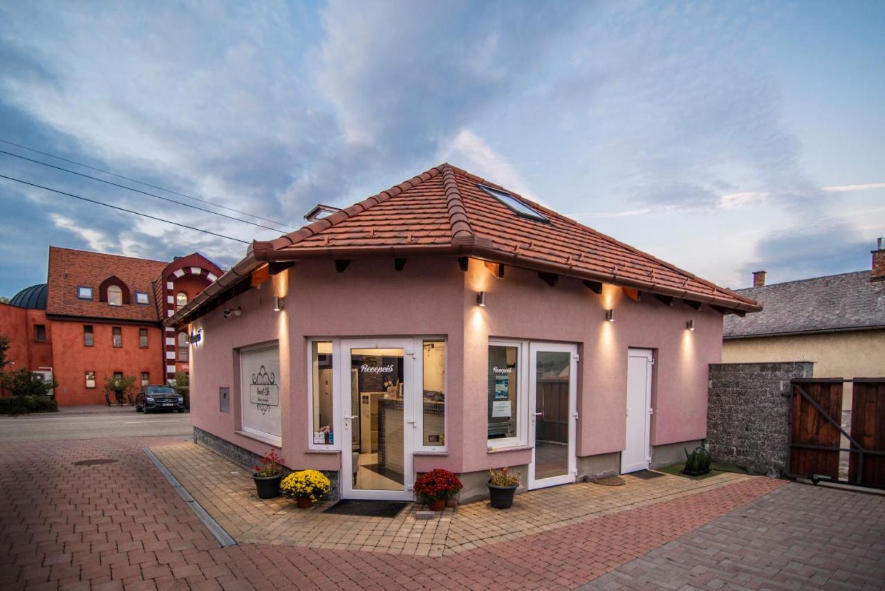Sweet Life Wellness Apartments Egerszalók Esterno foto